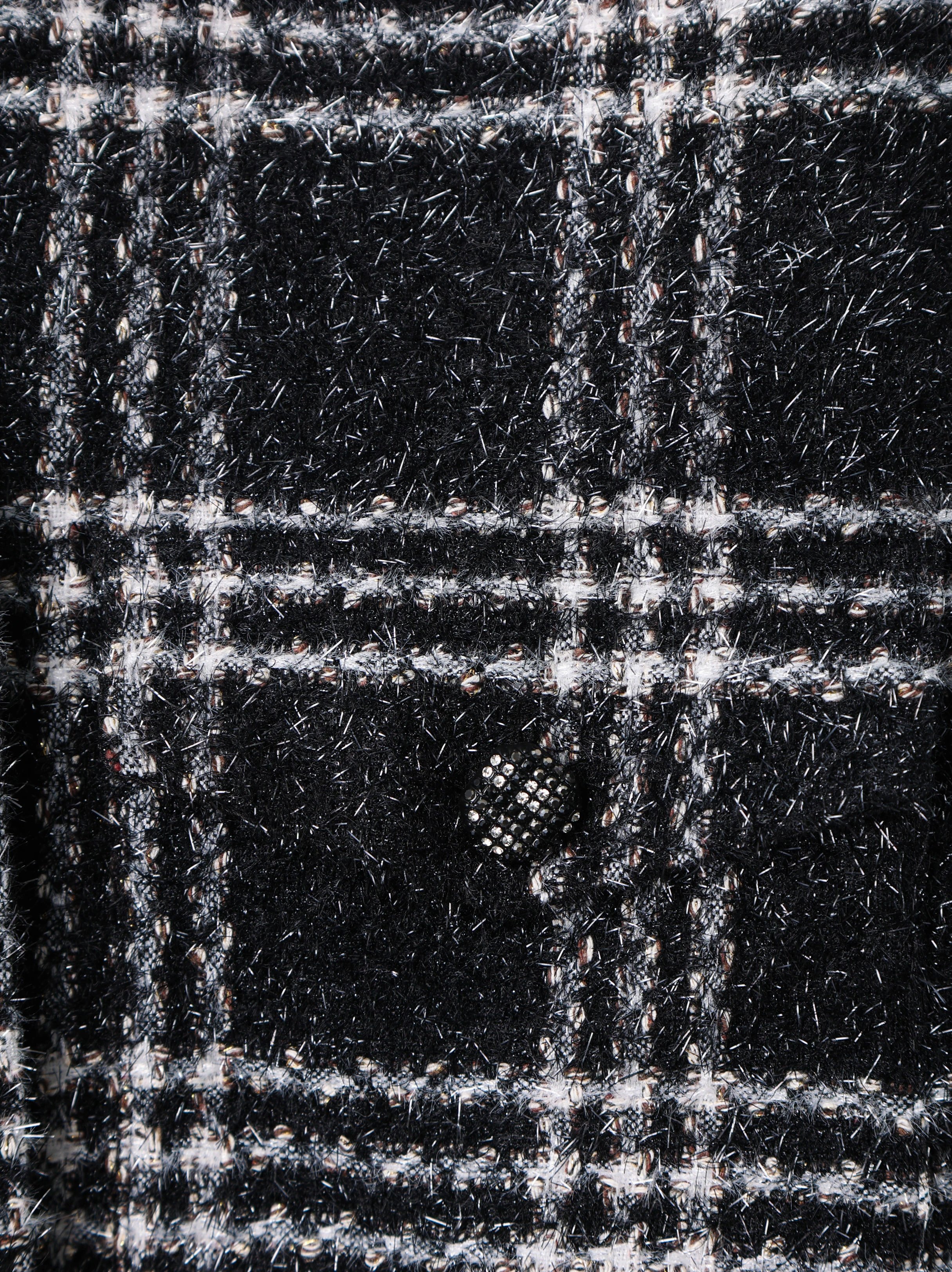 Item ID 8026 CHANE1- Chanel 22k Tweed Black and White Checkered Floral Coat - Black
