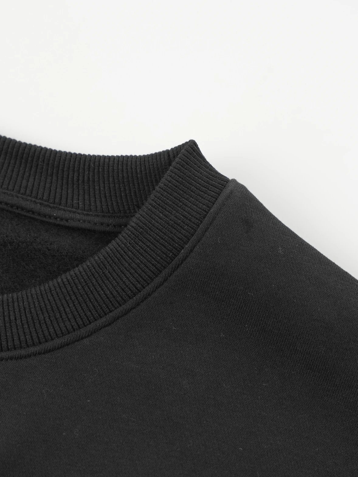 Item ID 8067 alo-logo Logo crew neck loose long sleeve sweatshirt - black - white -