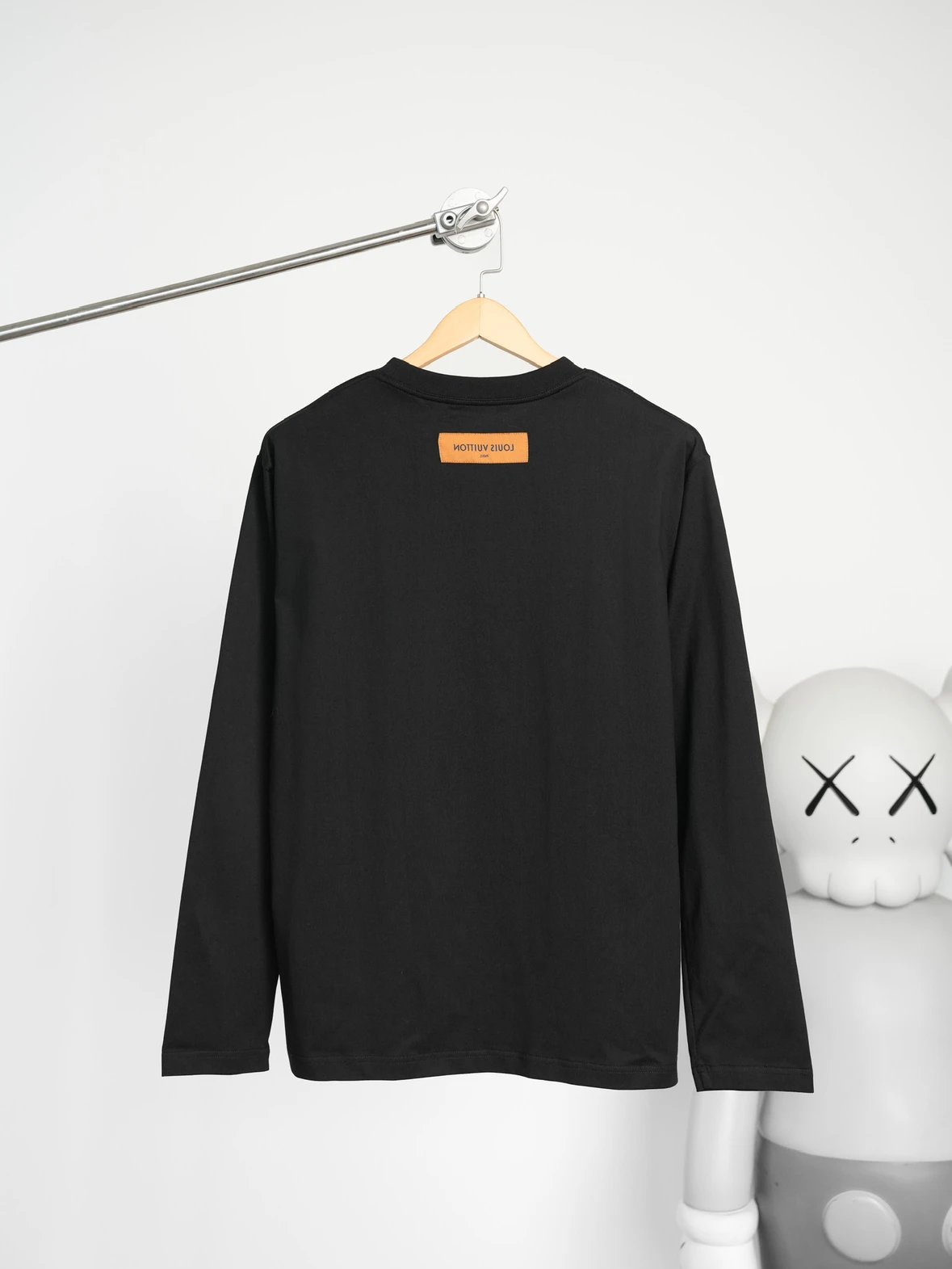 Item ID 8180 Embossed crew neck “32 Count combed long staple cotton smooth ”logo lo