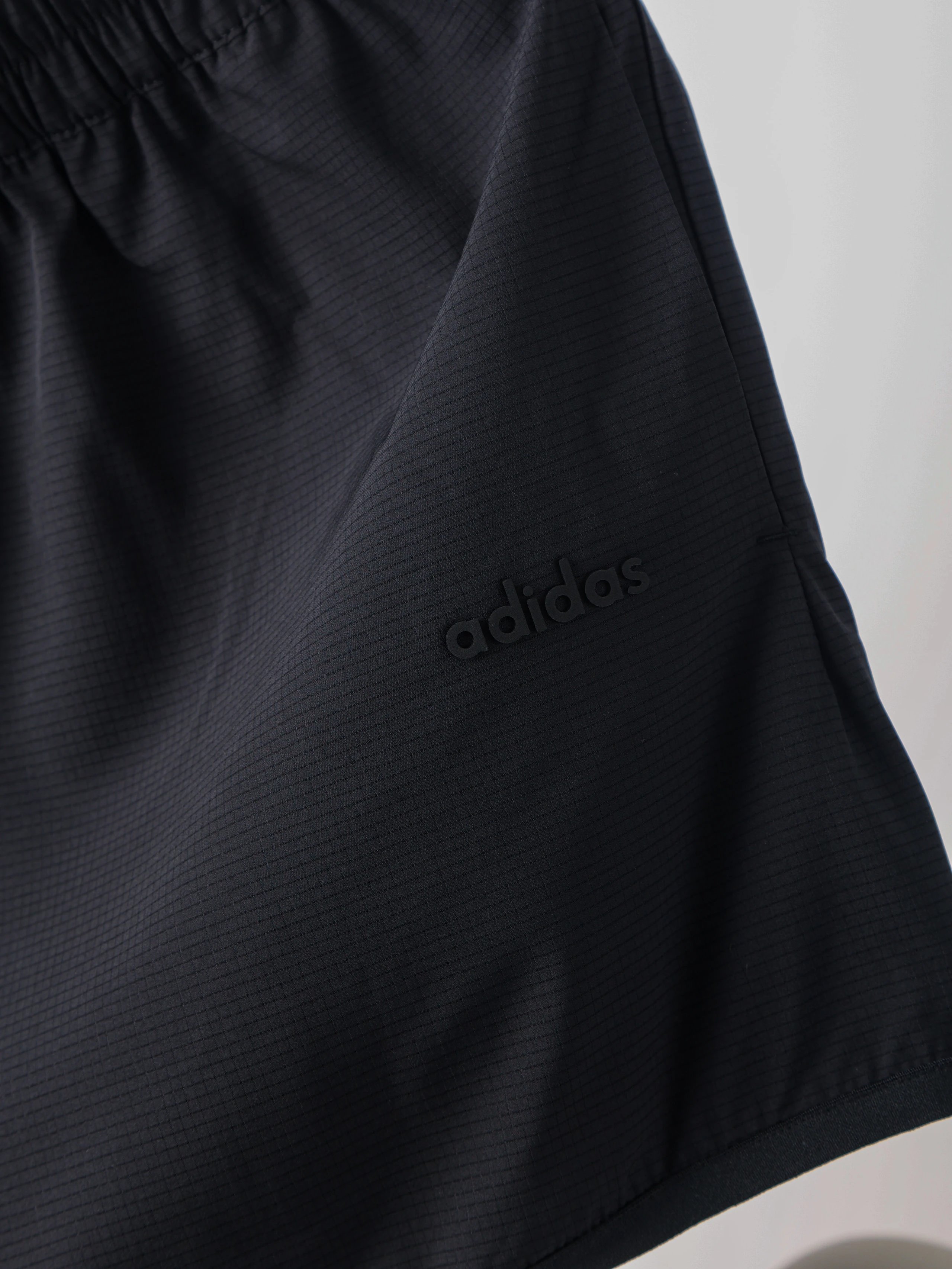 Item ID 8235 Fear-of-God-FOG-x-Adid@s-Athletics- Co branded series sports shorts -