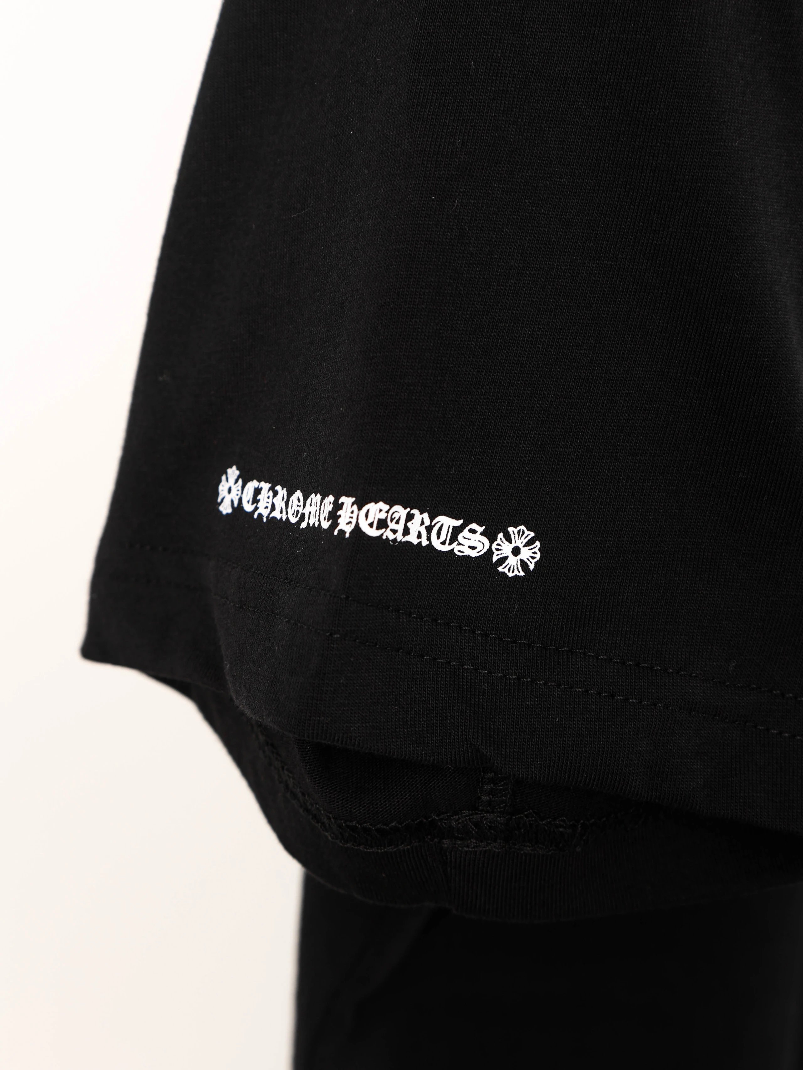 Item ID 8305 Chrome-Hearts- Crow heart -2025ss- Sanskrit letter printed short sleev