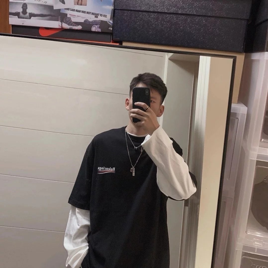 Item ID 8372 Baoge -BGR- Takaraya - Charity Little Red Man Black Ceramic Pendant S9