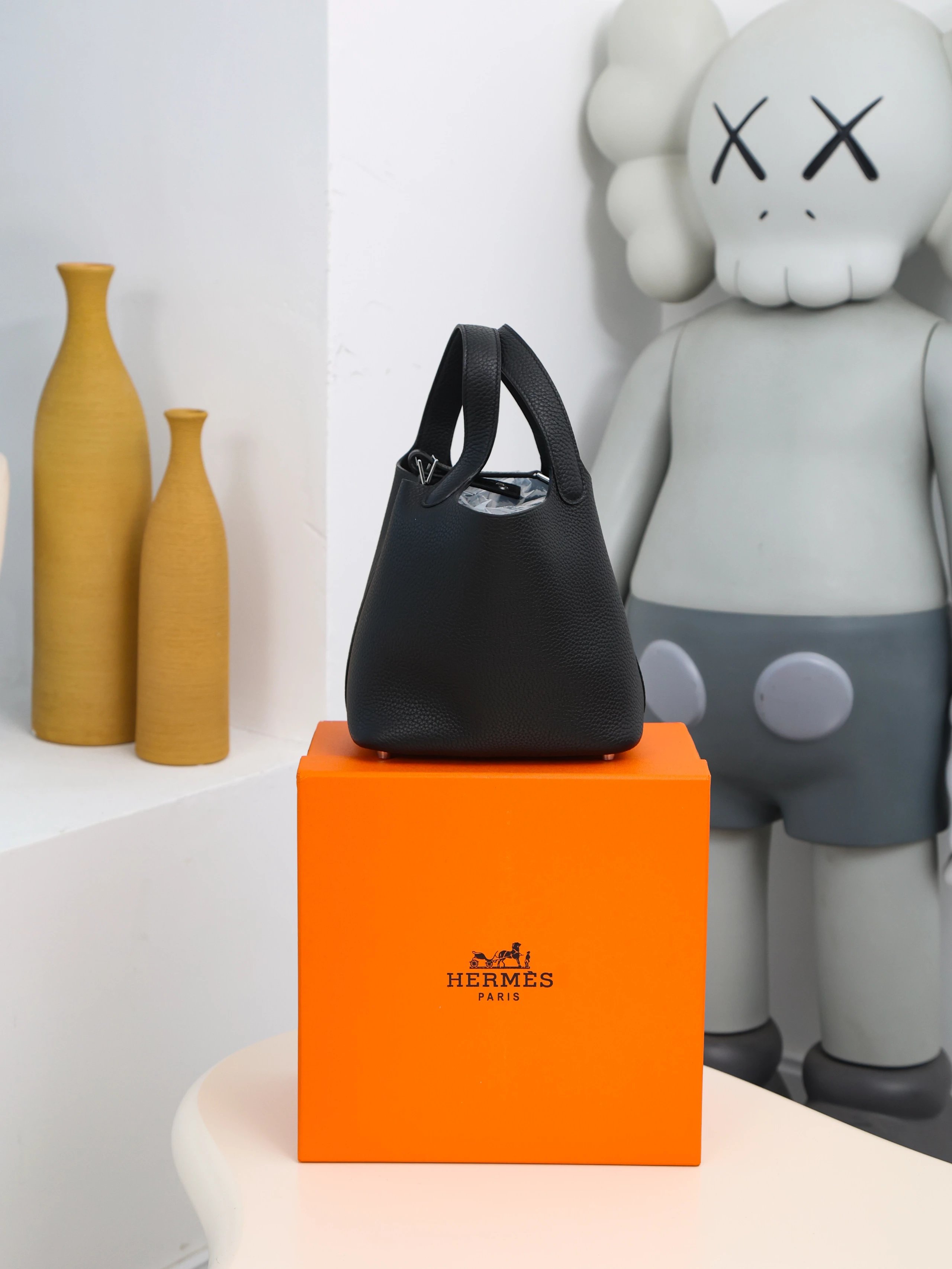 Item ID 8487 HERME3-Majia-Picoting-Lock-18- Gold Buckle - Calf Leather - Vegetable