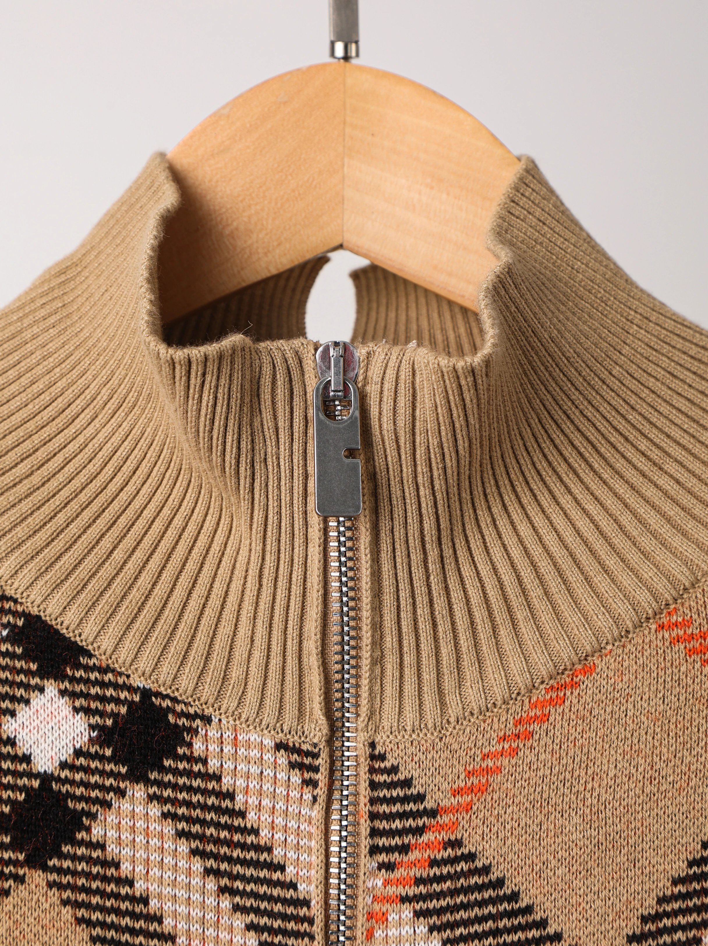 Item ID 8022 Burberr-BBR-2024ss- Classic cross diagonal pattern series - wool coat