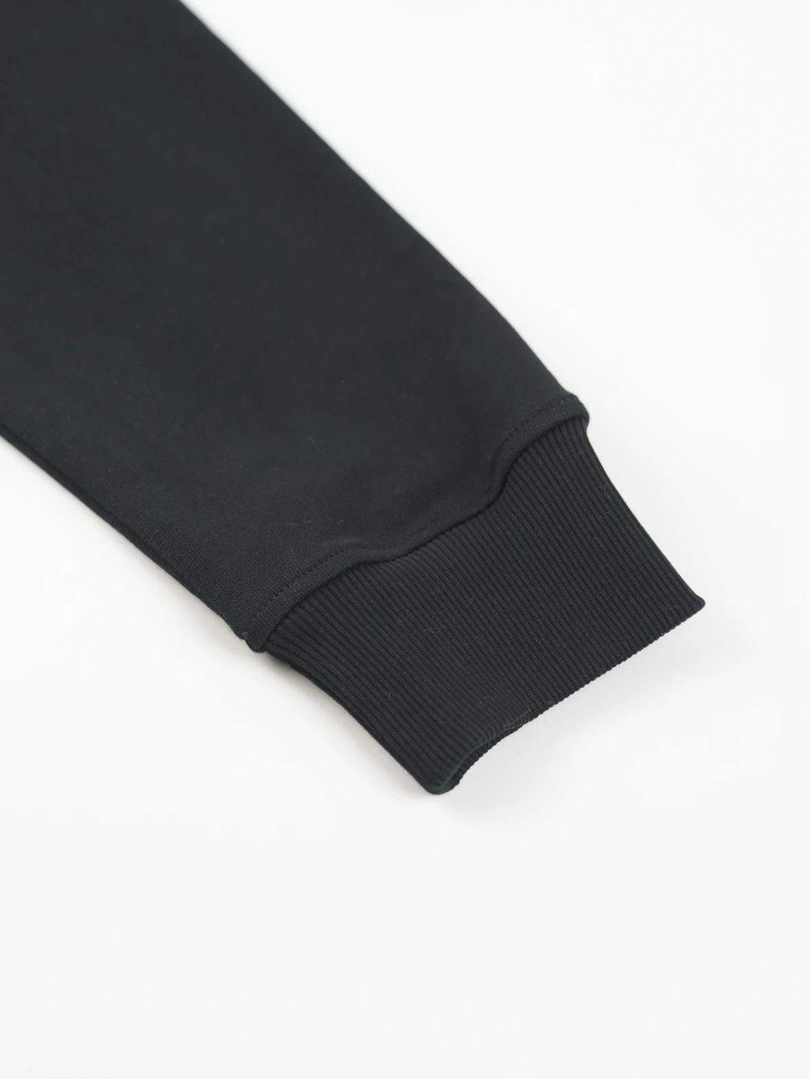 Item ID 8071 AMI spring sweatshirt - BEHRINGER Thousand Needle Embroidery Round Nec