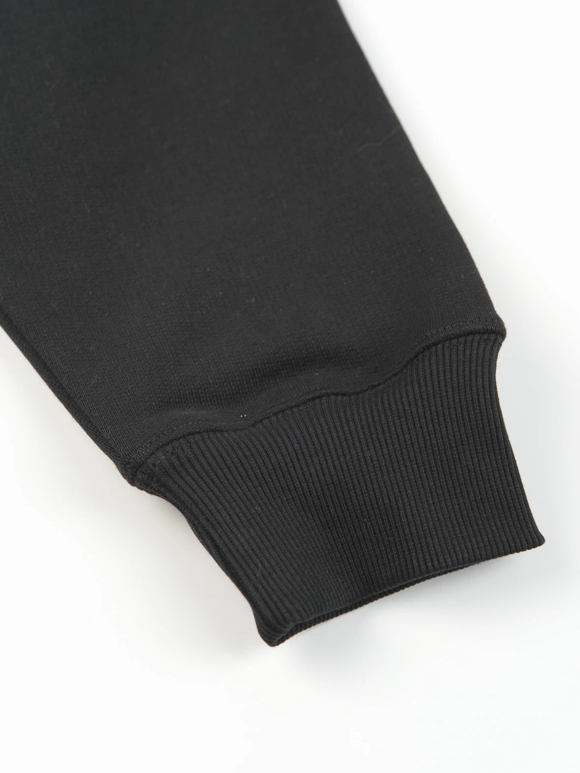 Item ID 8070 AMI solid color logo “ Correct spacer embroidery ”“ Multi-color dyeing