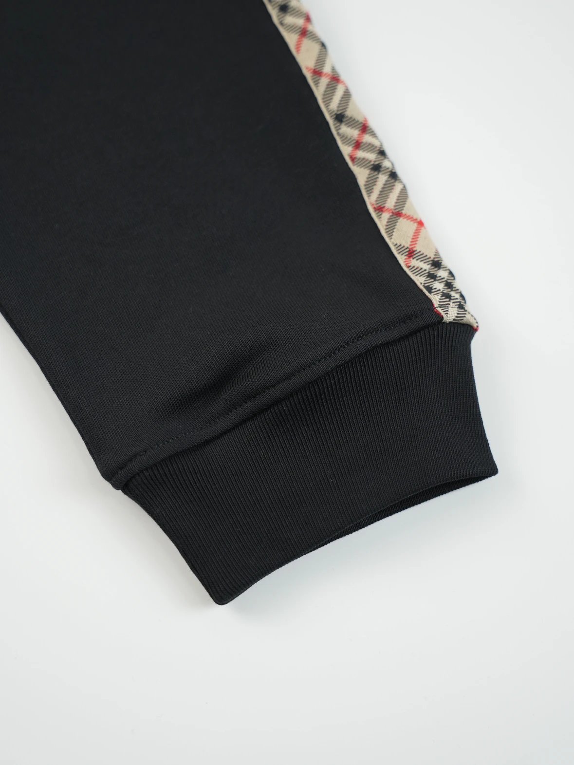 Item ID 8075 BBR-FW25- Ribbed trim -“ Exclusive high-end webbing ” round neck sweat