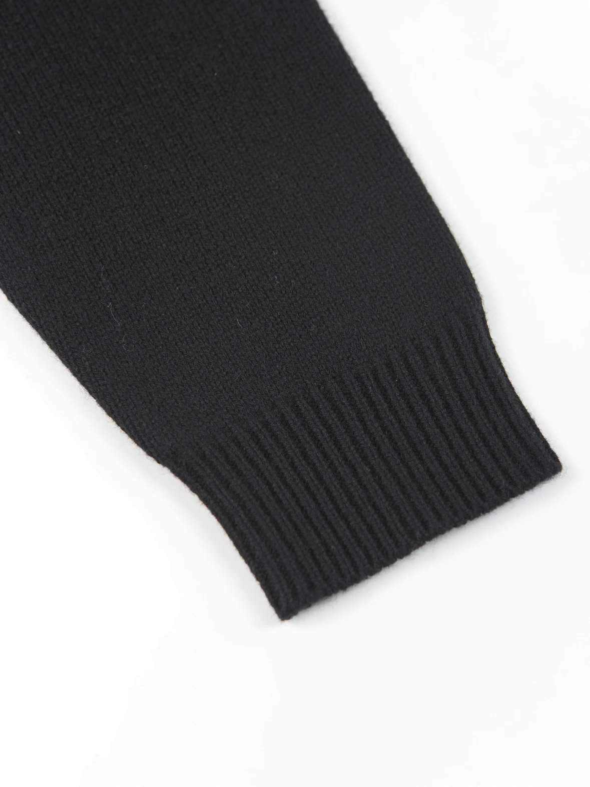 Item ID 8083 L0EWE Luo Yiwei “100% Superfine merino wool ”FW23Logo Embroidered roun