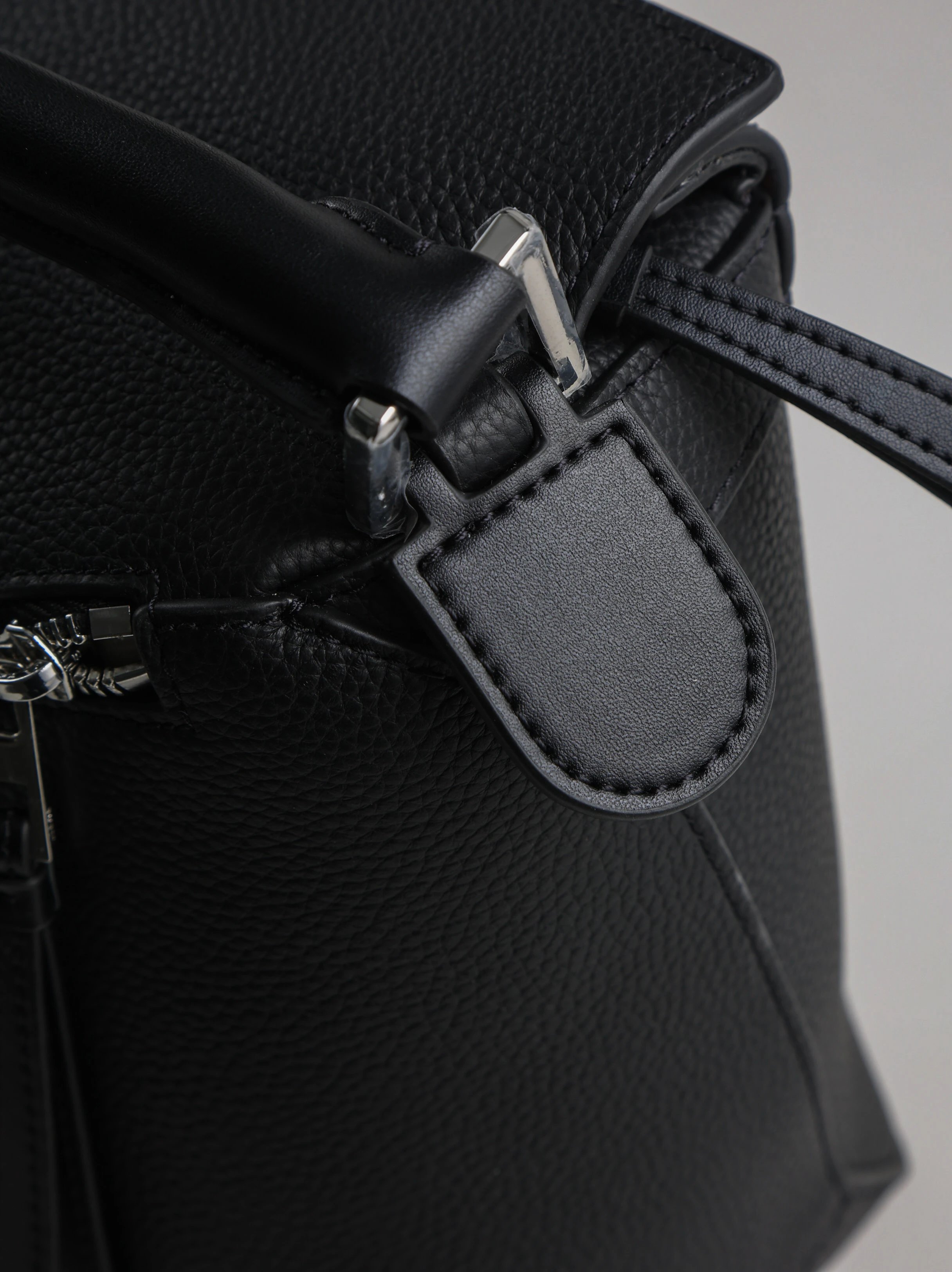 Item ID 8494 L0EWE Roewe Classic Buzz Anagram Leather Embossed Crossbody Bag Detach