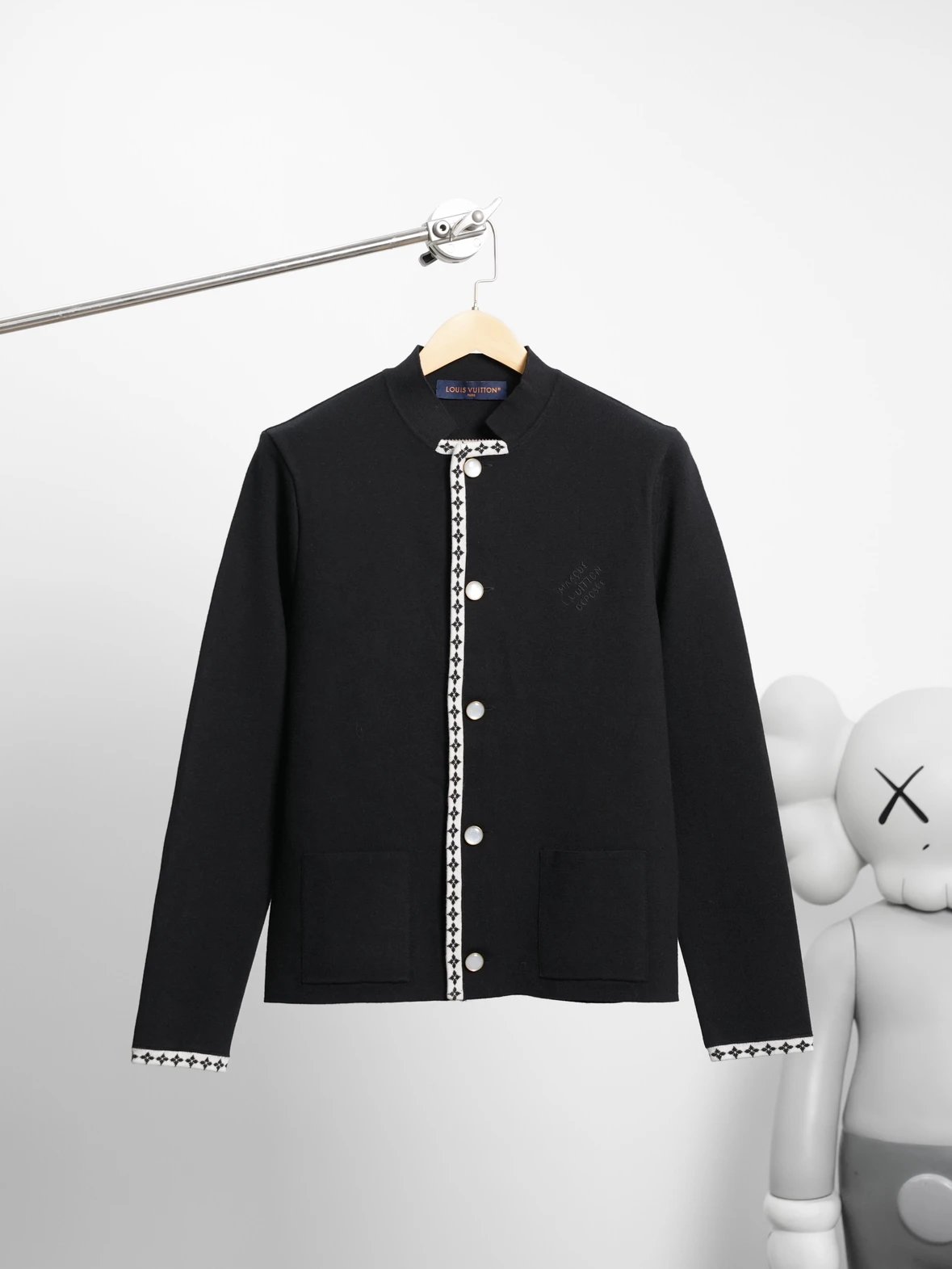 Item ID 8060 SS25 Spring Men's Collection _Exclusive Button_ _Refined Wool_ Knitted