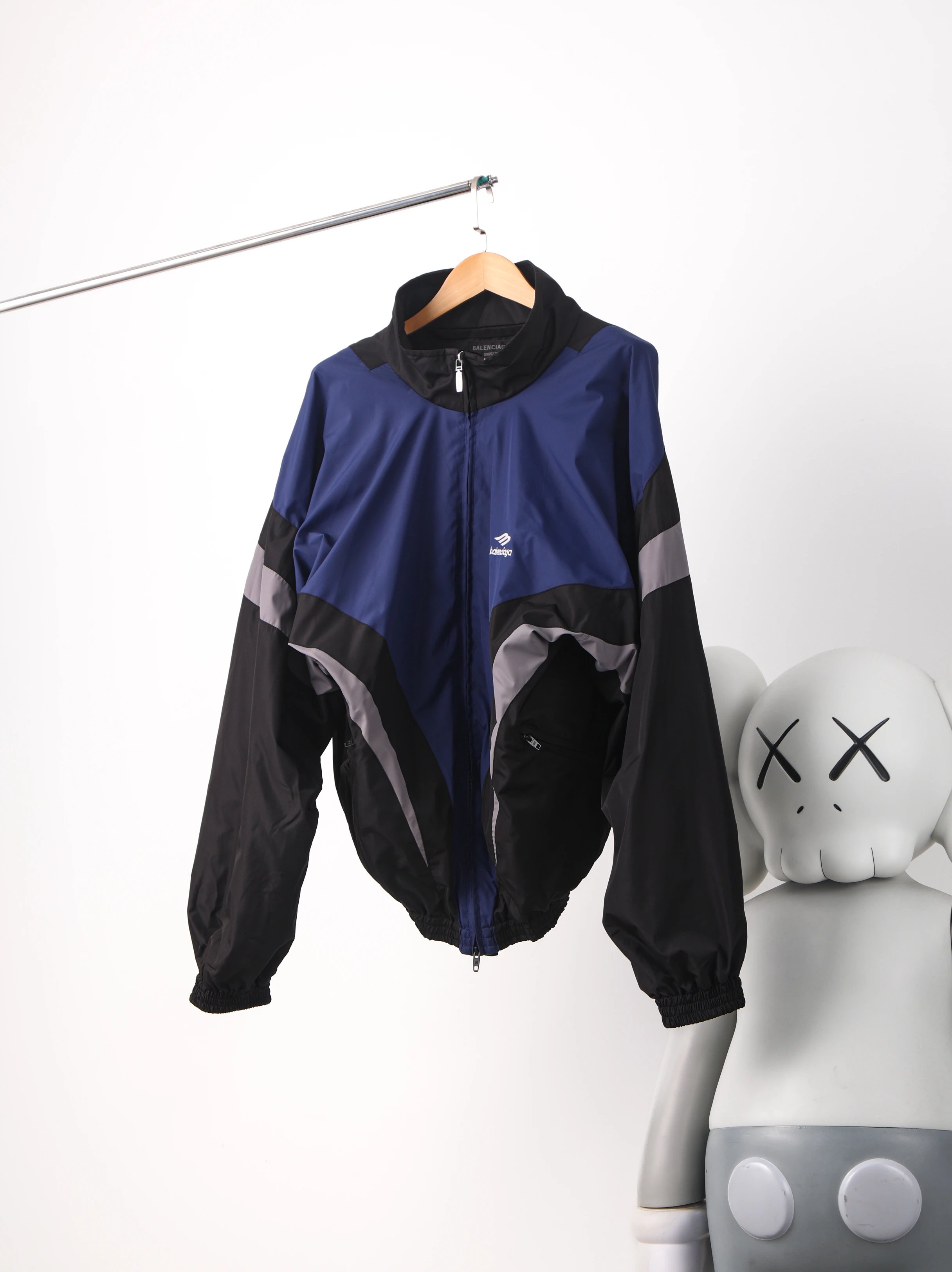 Item ID 8014 Balenc1@ga- Paris-2024SS - Tri color Spliced Windbreaker Coat - OVisiz