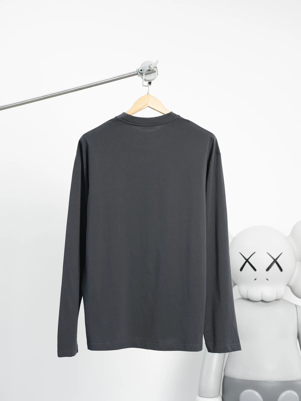 Item ID 8189 PRD Round neck long sleeves cotton “ Exclusive dyed fabrics ” triangle