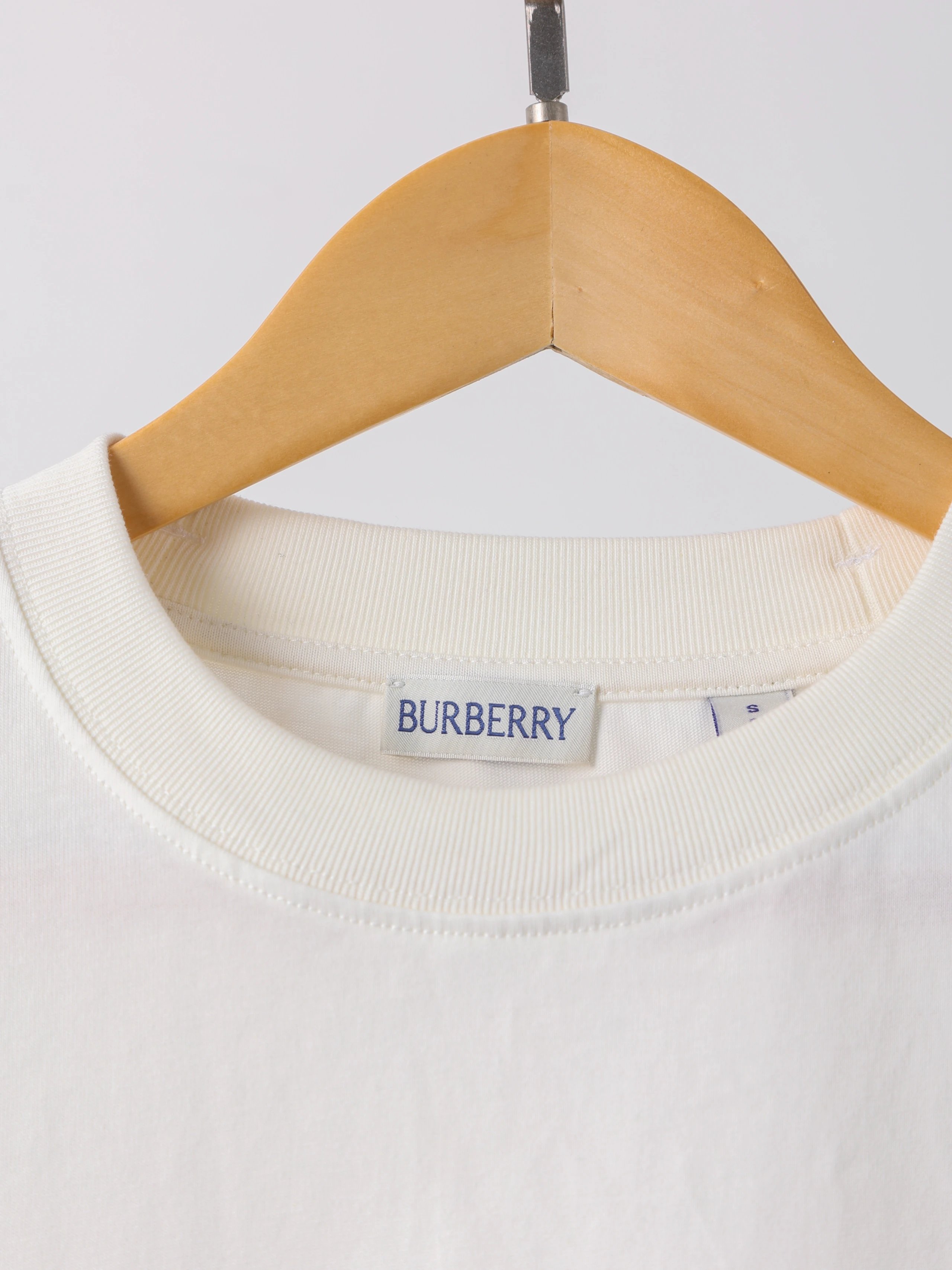 Item ID 8296 Burberr- Burberry -2024ss- Short sleeves with war horse logo embroider