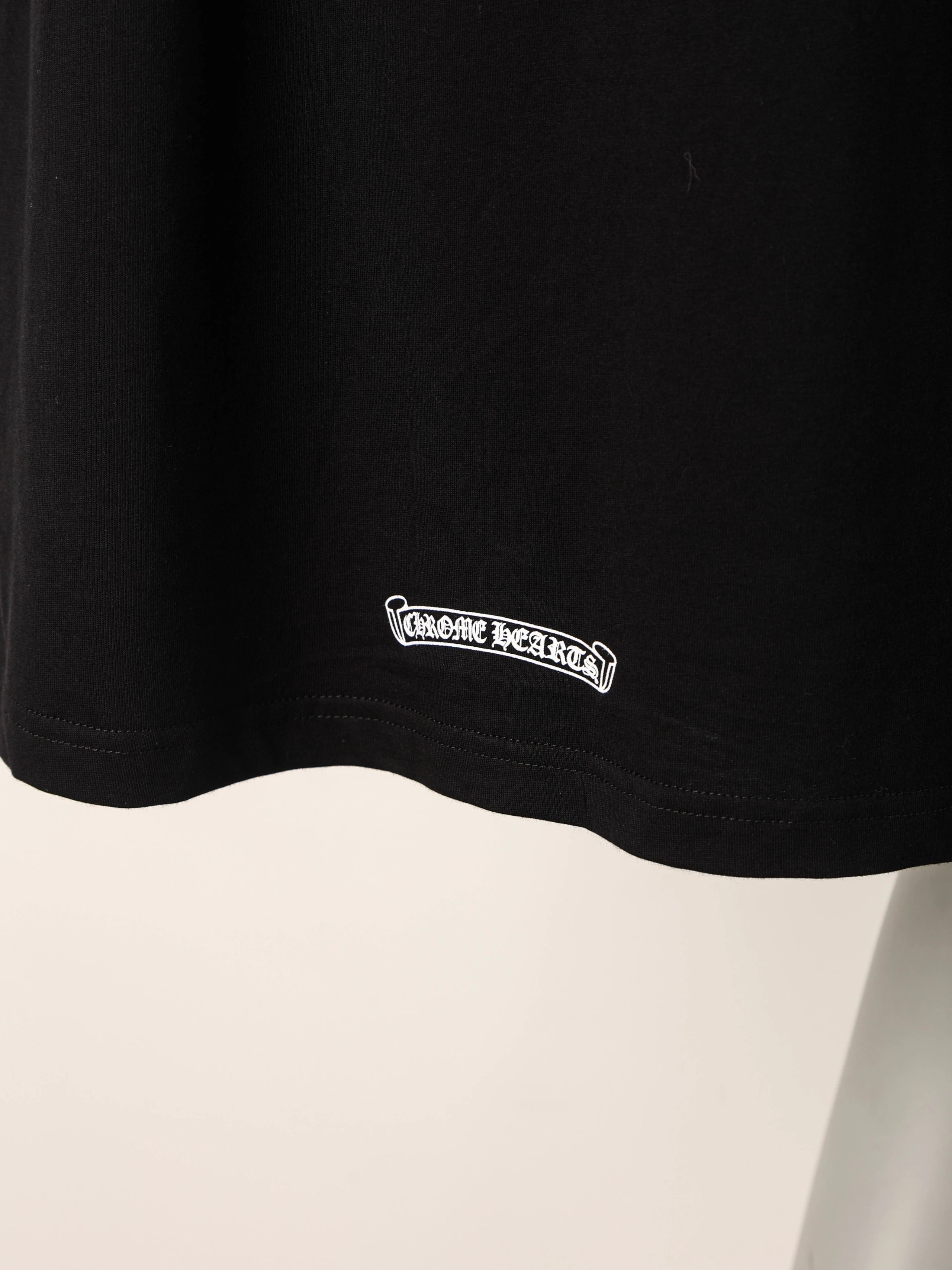 Item ID 8305 Chrome-Hearts- Crow heart -2025ss- Sanskrit letter printed short sleev