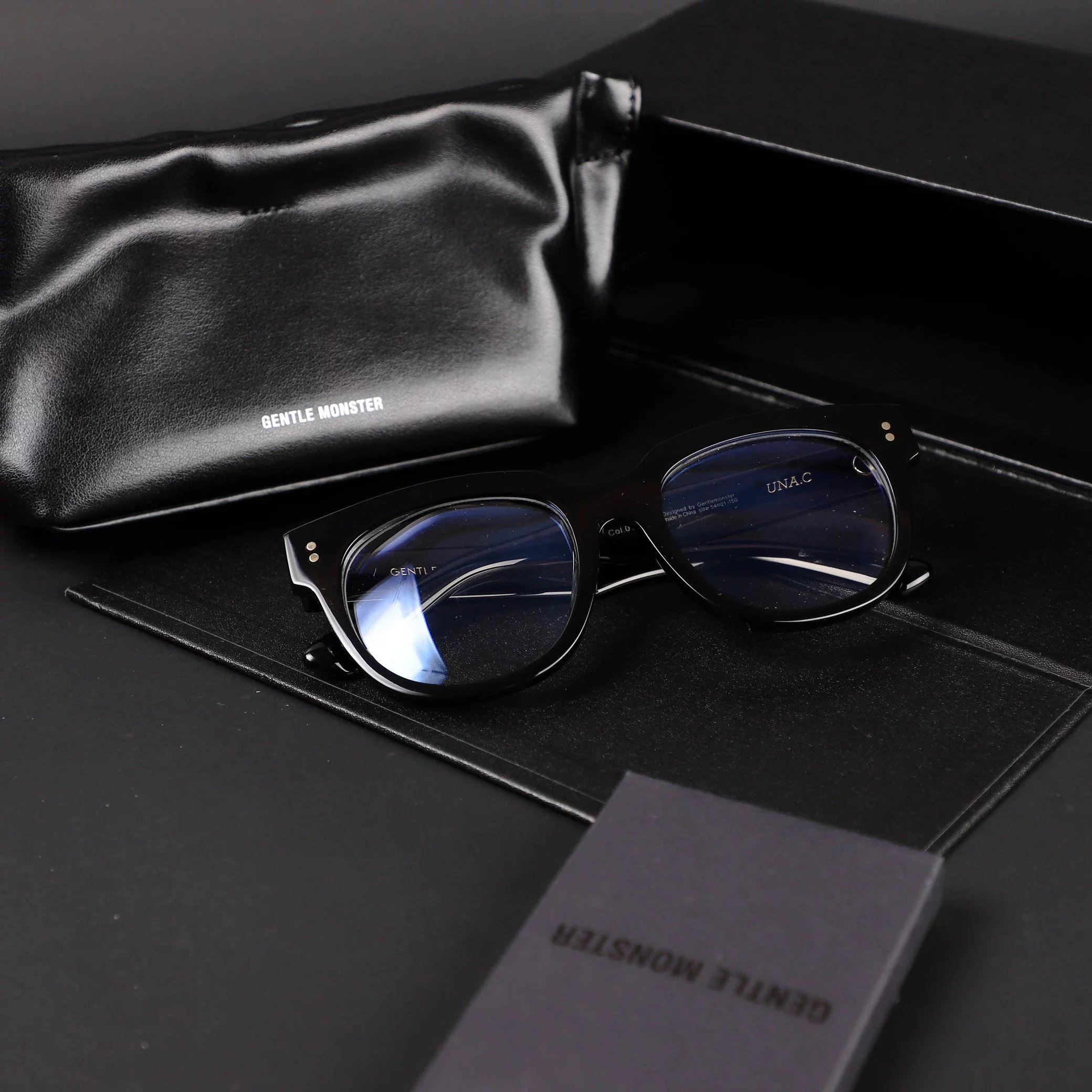 Item ID 8414 Two options - _Gentleman Monster_ - UNA.C-UNA.CN sheet Zeiss flat lens