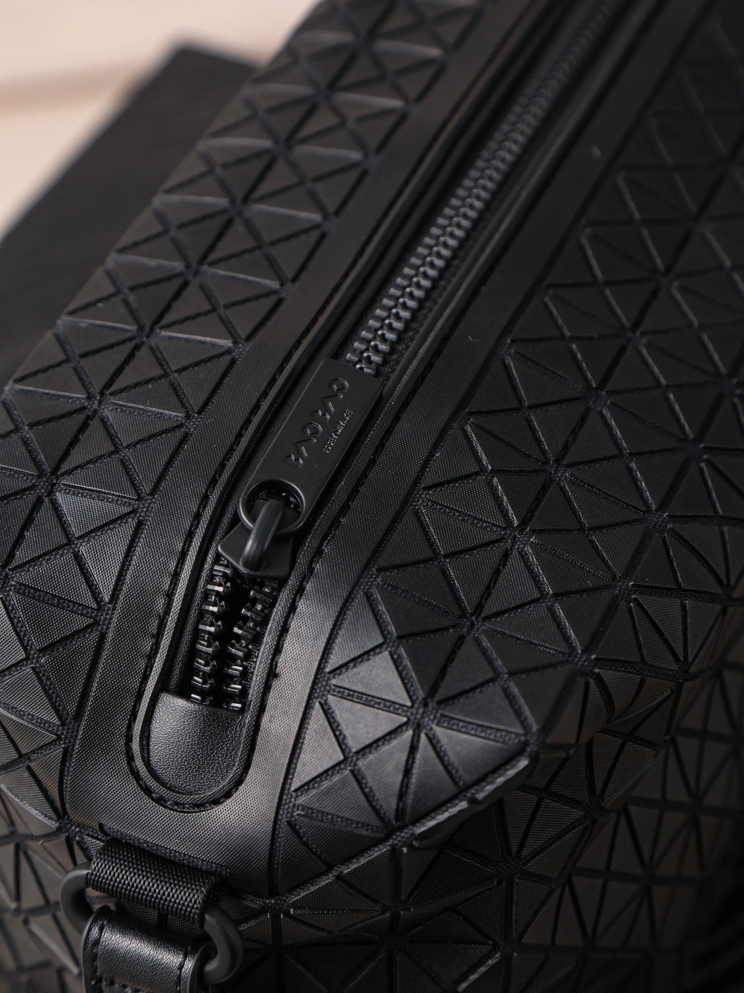 Item ID 8490 Issey-M1yaki- Issey Miyake -Kuro-saddle-PVC diamond camera bag - Matte