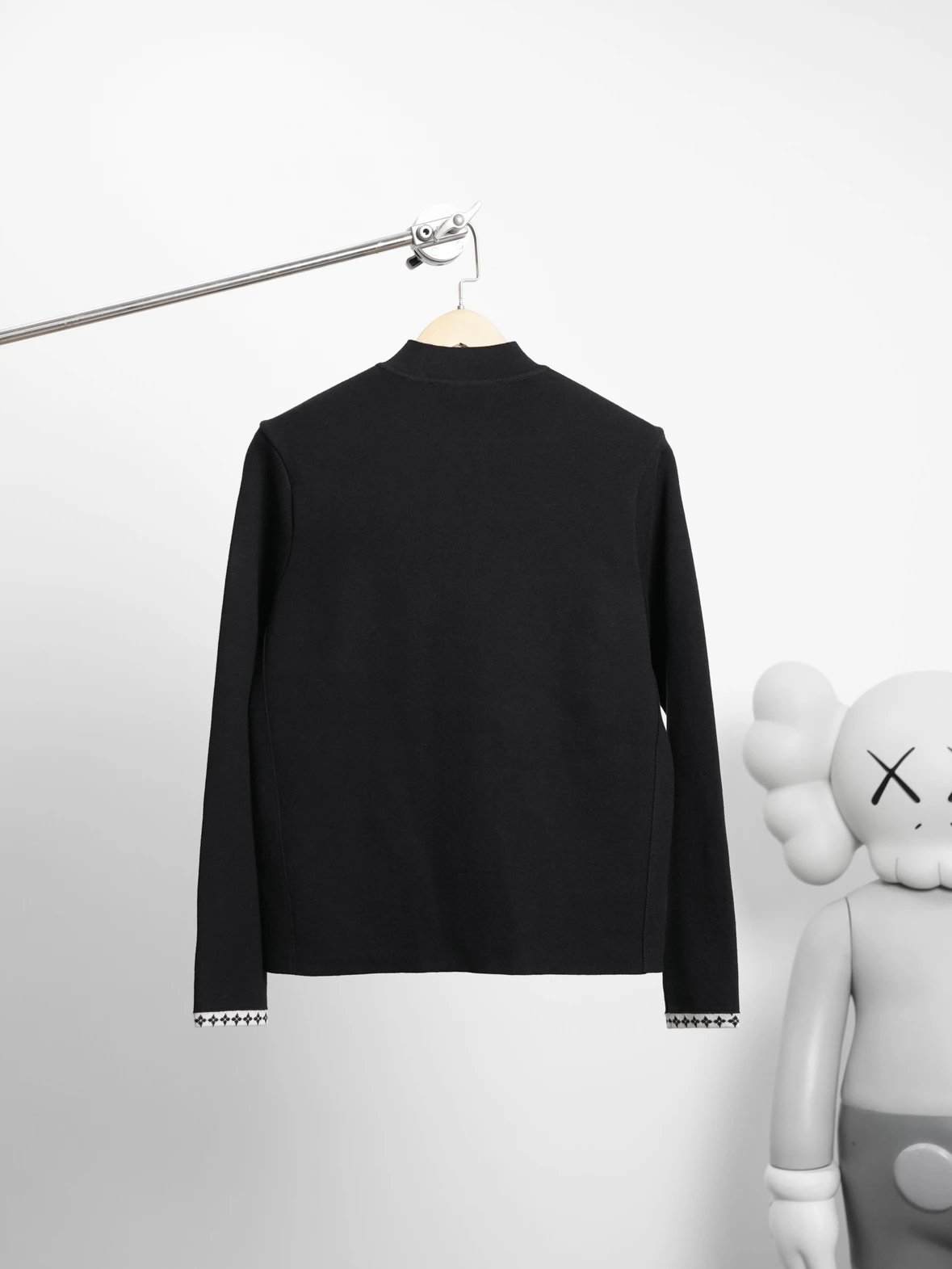Item ID 8060 SS25 Spring Men's Collection _Exclusive Button_ _Refined Wool_ Knitted