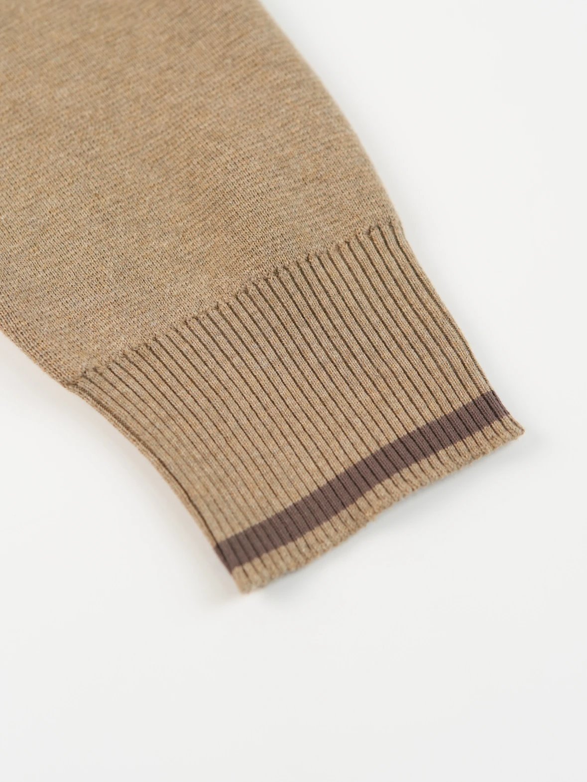 Item ID 8093 THOMBR0WNE-TB-“ natural black horns ”“ Custom dyed three-color webbing