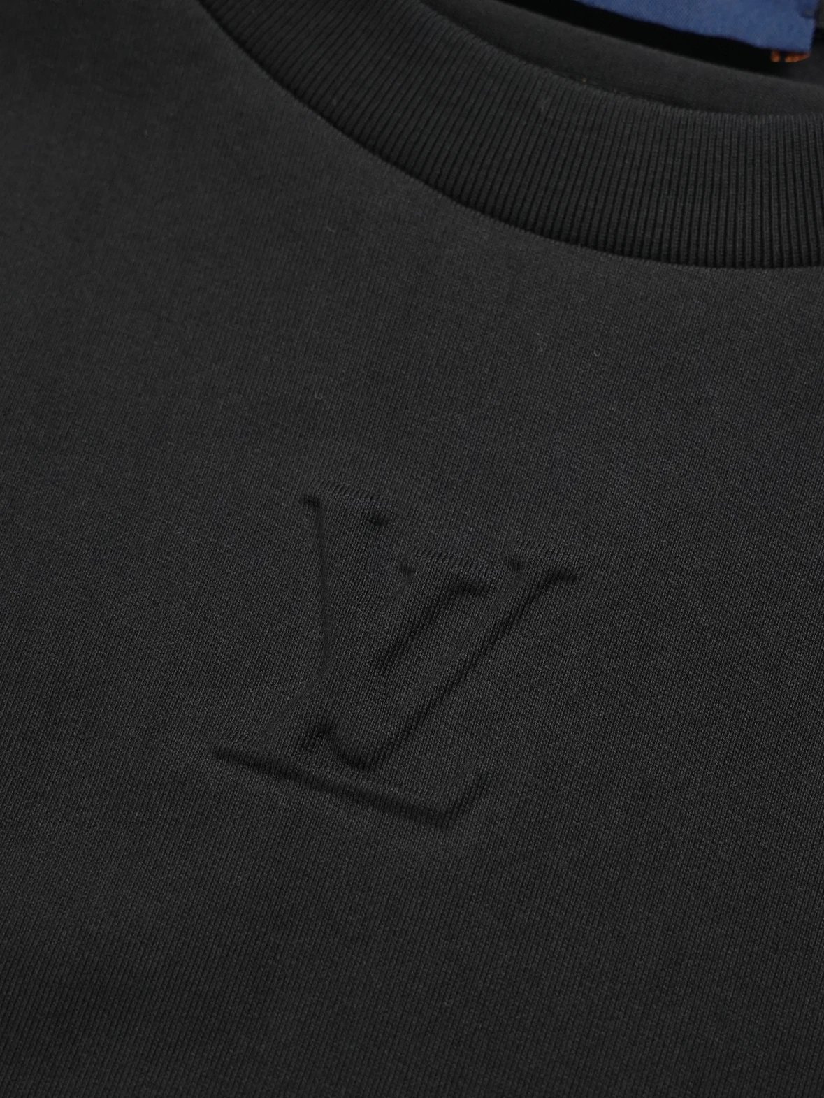 Item ID 8180 Embossed crew neck “32 Count combed long staple cotton smooth ”logo lo