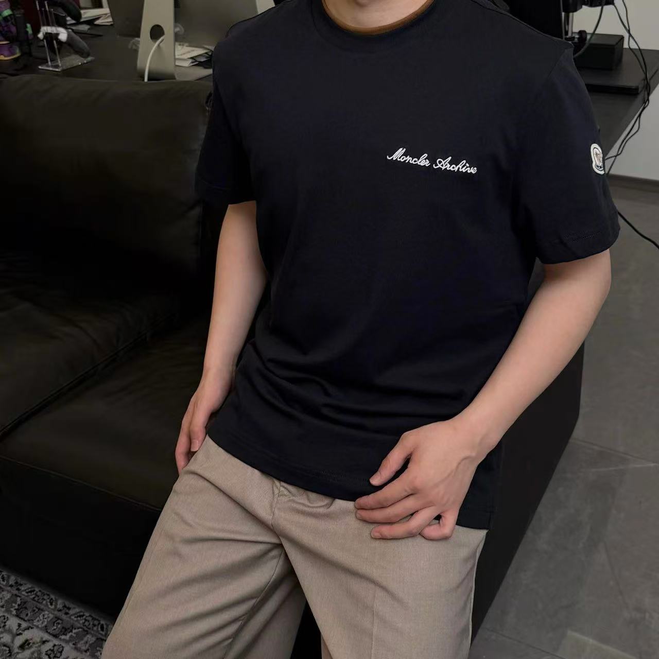 Mon double-layer neckline tee