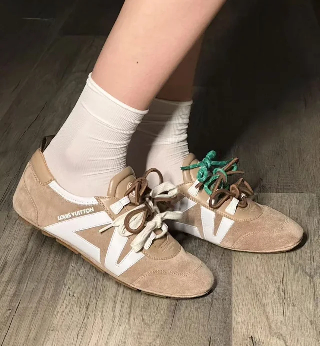 Item ID 9066 1V Seven color optional Sneakerina imported lambskin German training shoes, round toe lace up ballet style thin soled shoes, low cut casual shoes