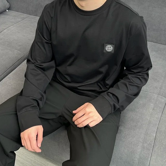 SI Logo round neck knitted long sleeved shirt