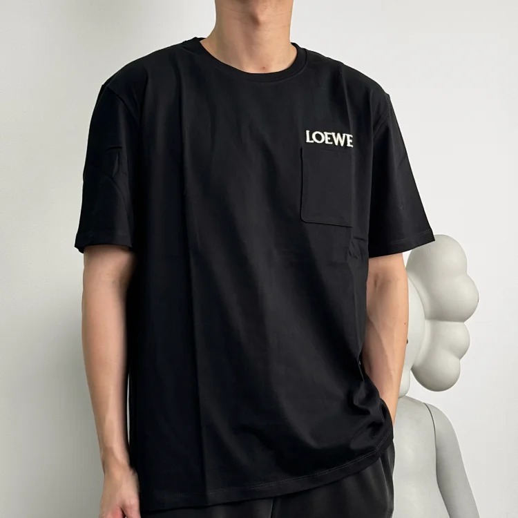 Item ID 9016 Loew Chest patch pocket round neck T