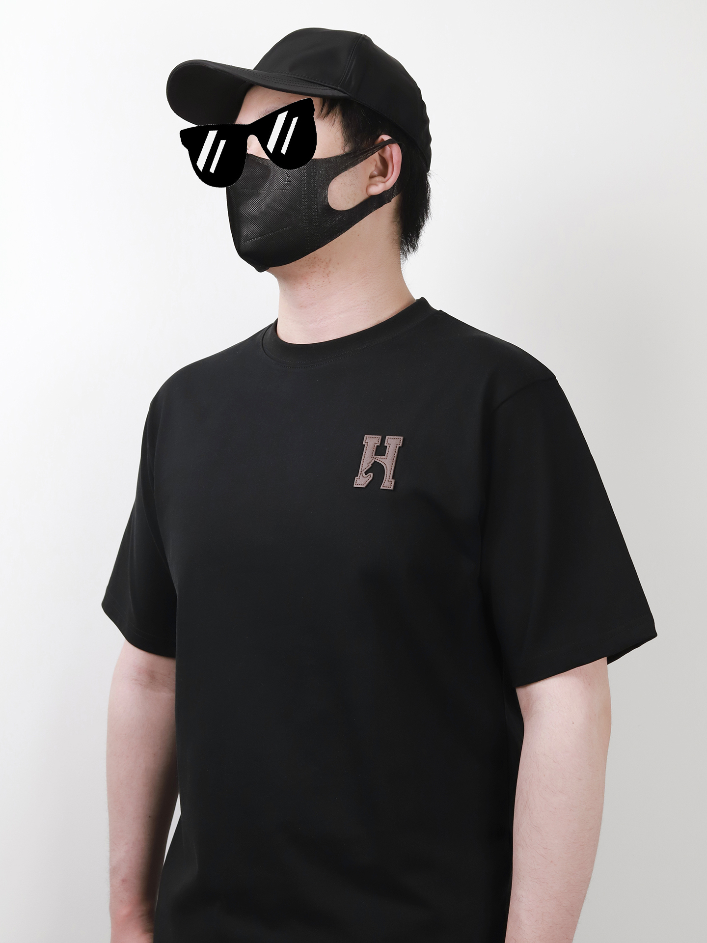 Herms leather label embroidered tee