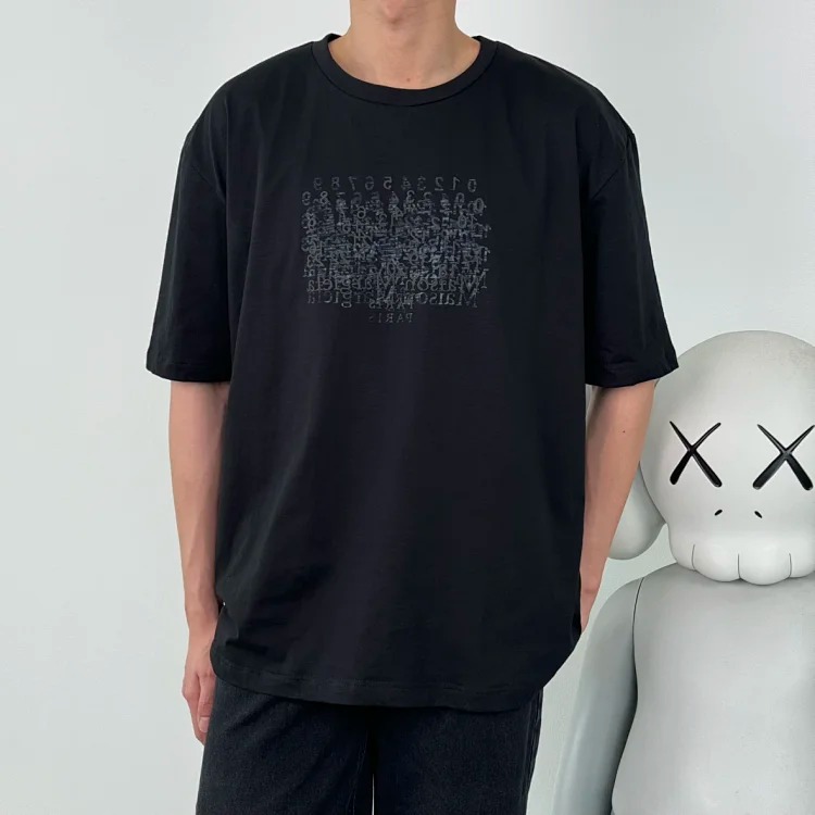 Item ID 9031 Margiela Reverse Embroidery Pattern Printed Straight Sleeve T BlackWhite