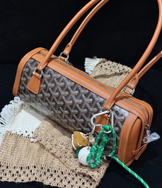 Item ID 9027 GOYARD Bonbonniere Classic Monogram Canvas & Cowhide Leather Baguette Shoulder Bag