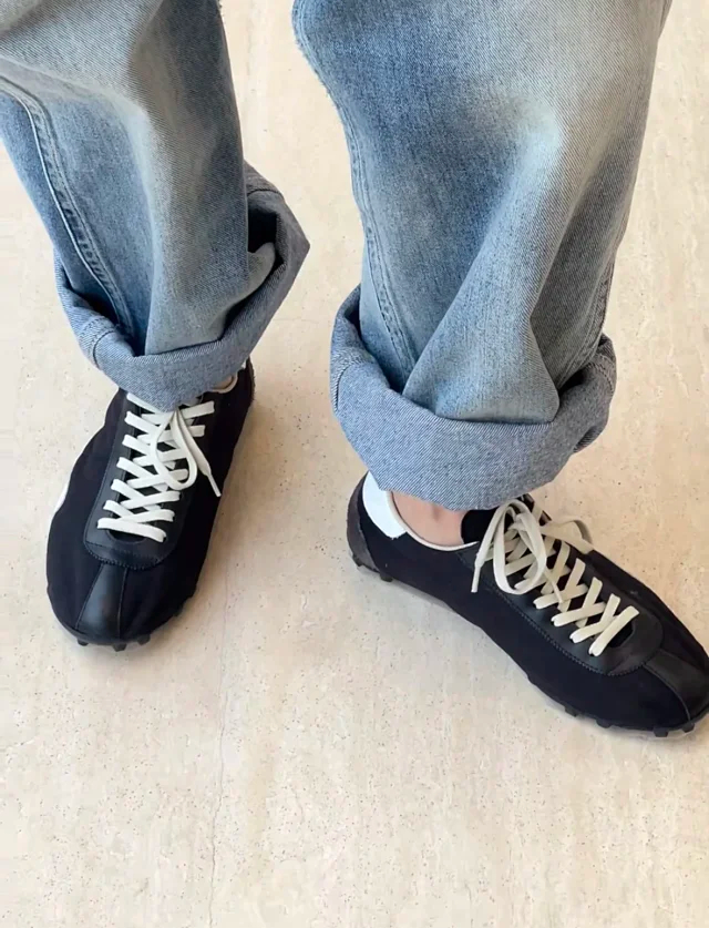 Item ID 9090 Maison Margiela Sprinters calf leather studded contrasting round toe lace up low cut athletic training shoes