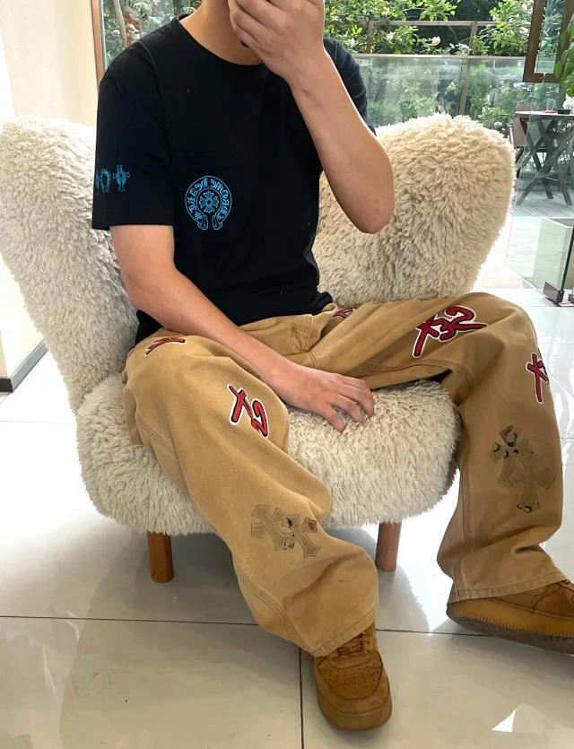 Item ID 9077 CH Multiple Printing Techniques Exclusive Printing Set 200g Lightweight and Breathable Cross Horseshoe T-shirt Unisex