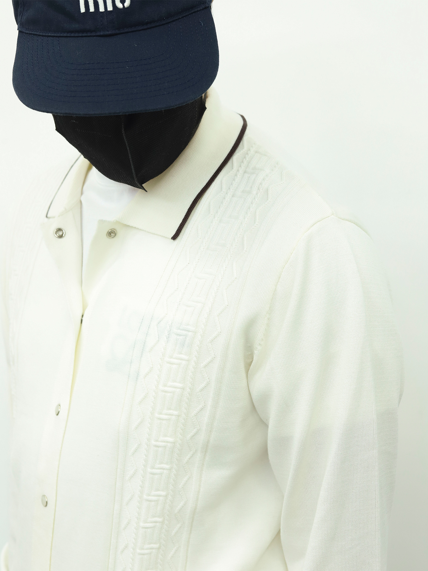 BC纽扣开衫几何纹路毛衫 咖色