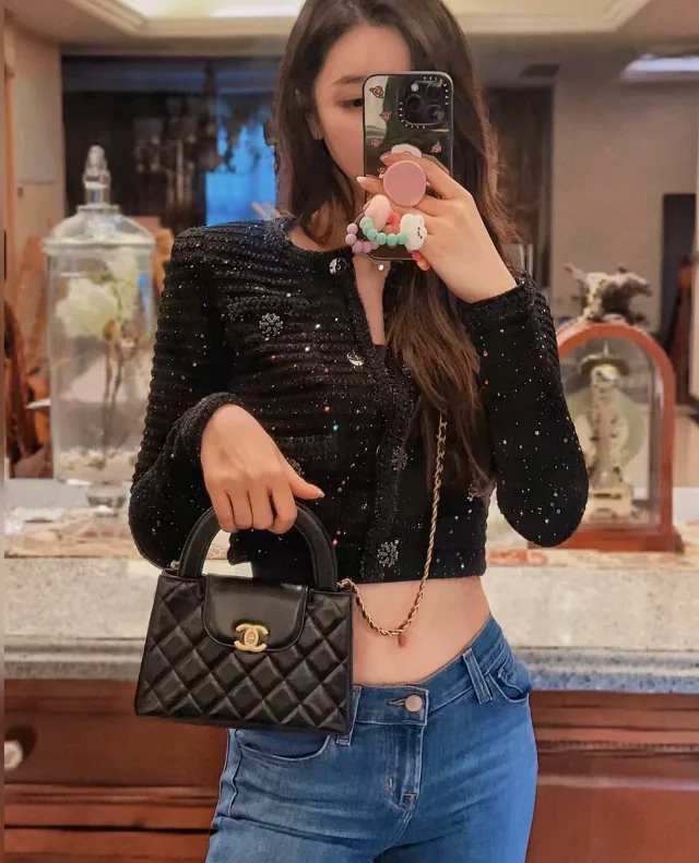 Item ID 9057 CHANE1 Kelly diamond patterned cowhide chain carrying shoulder bag