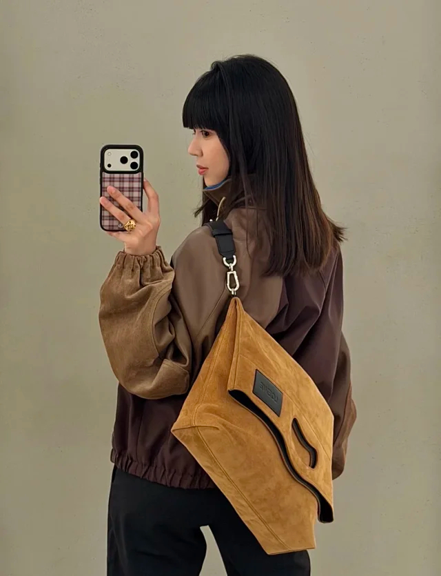 Item ID 9088 LOE Bob special structure hand-held hollowshoulder bag imported thick suede foldable design leather patch cowhide