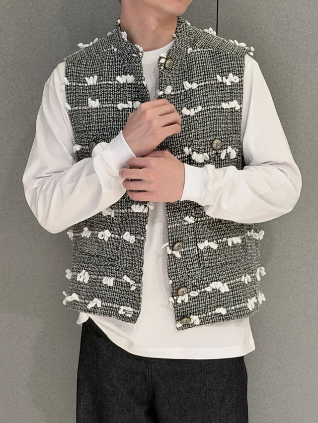 Item ID 9111 CHANEL FW26 Cloud Vest, color-block bowknot decoration, lapel, single-breasted vest