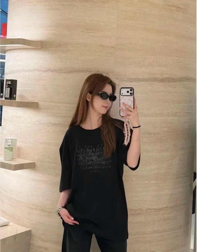 Item ID 9031 Margiela Reverse Embroidery Pattern Printed Straight Sleeve T BlackWhite