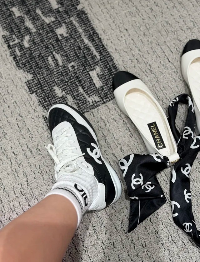 Item ID 9041 CHANE1 imported sheepskin 26S cowhide plush round headed panda low top German training shoes for women black white