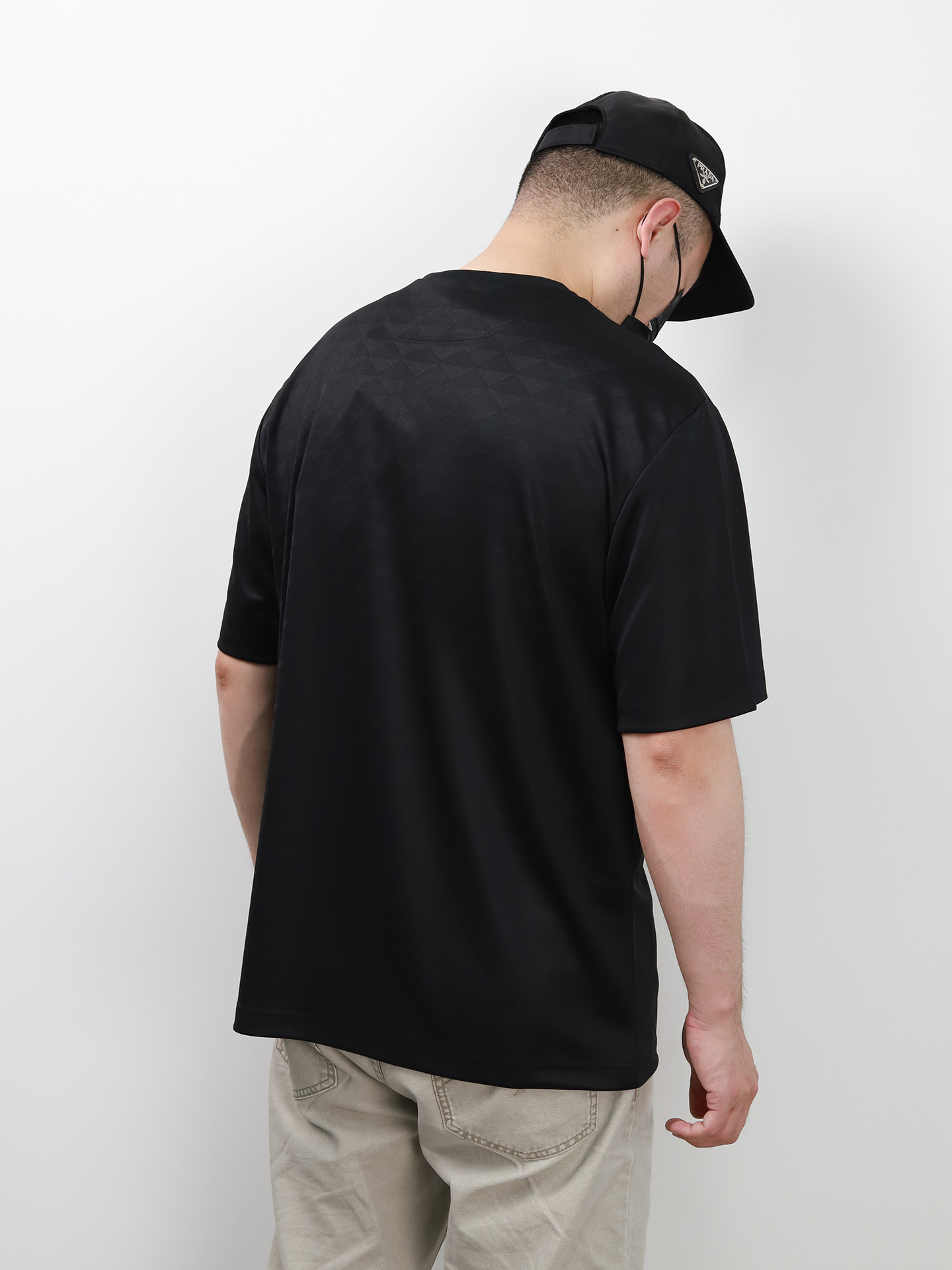 【KF badge】 pra triangle dark pattern tee
