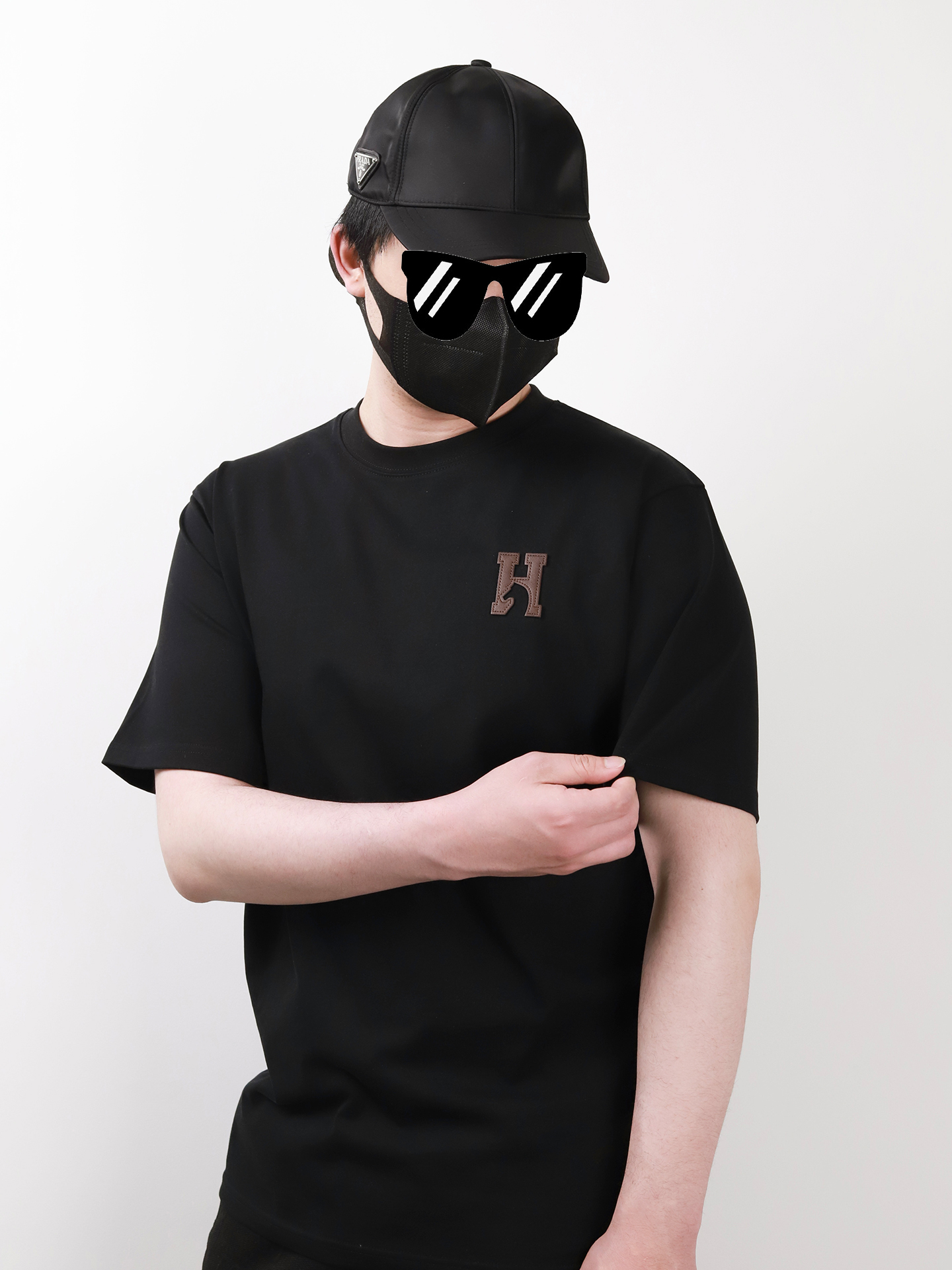 Herms leather label embroidered tee