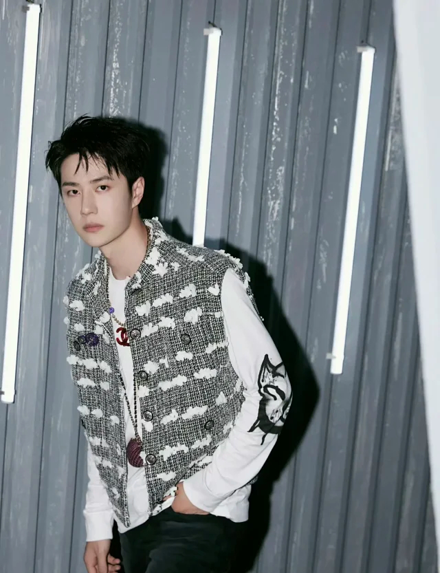 Item ID 9111 CHANEL FW26 Cloud Vest, color-block bowknot decoration, lapel, single-breasted vest