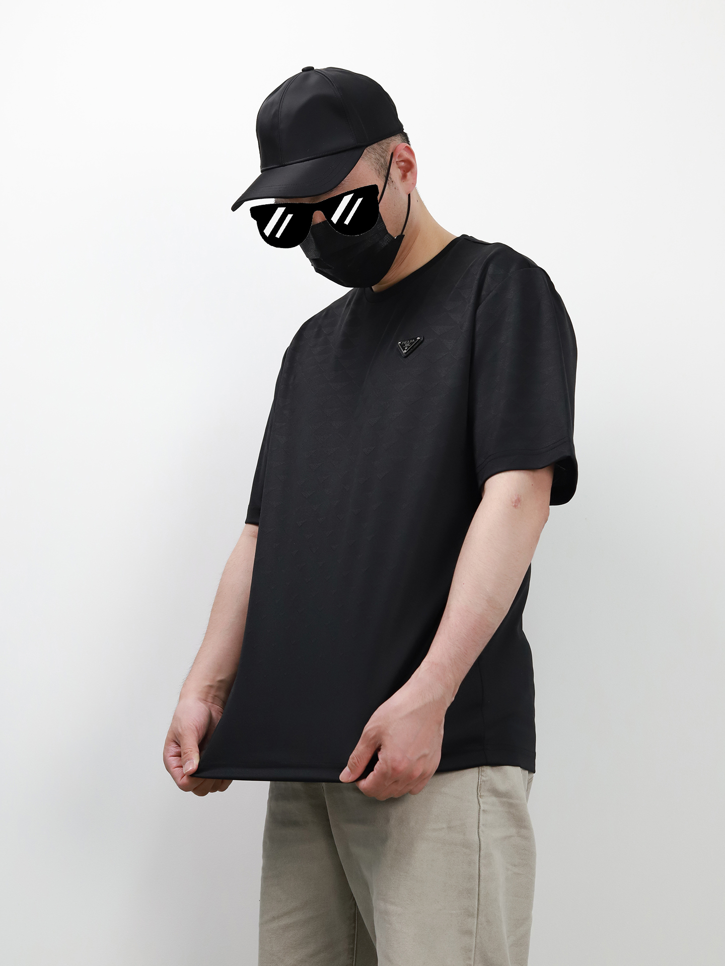 【KF badge】 pra triangle dark pattern tee