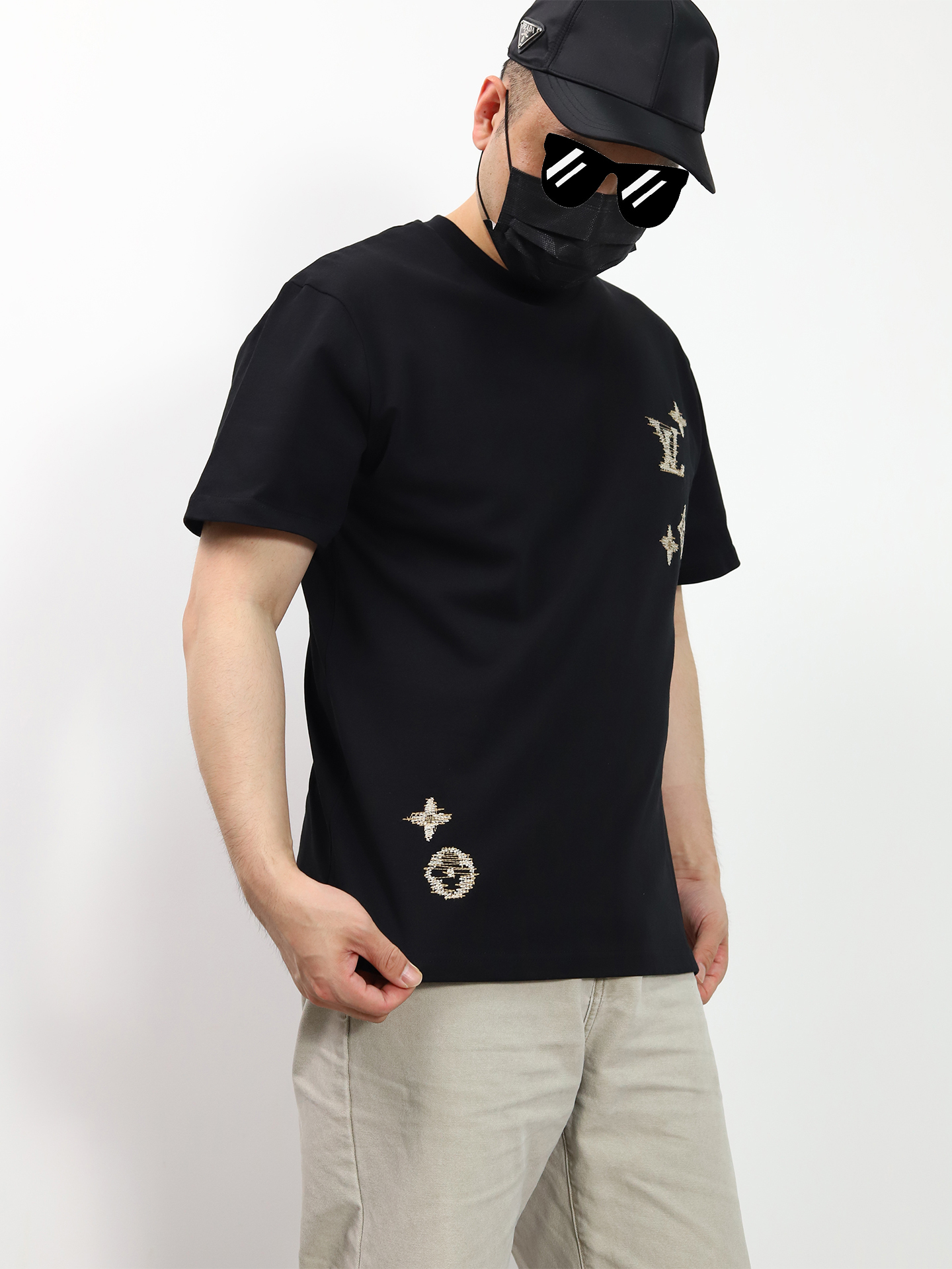 1V Fuzzy embroidery tee