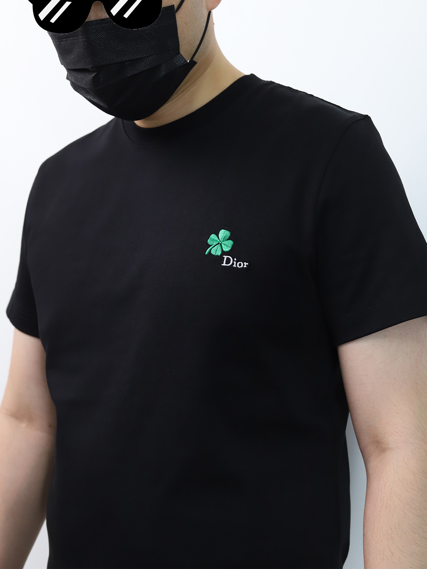 D1or lucky clover tee