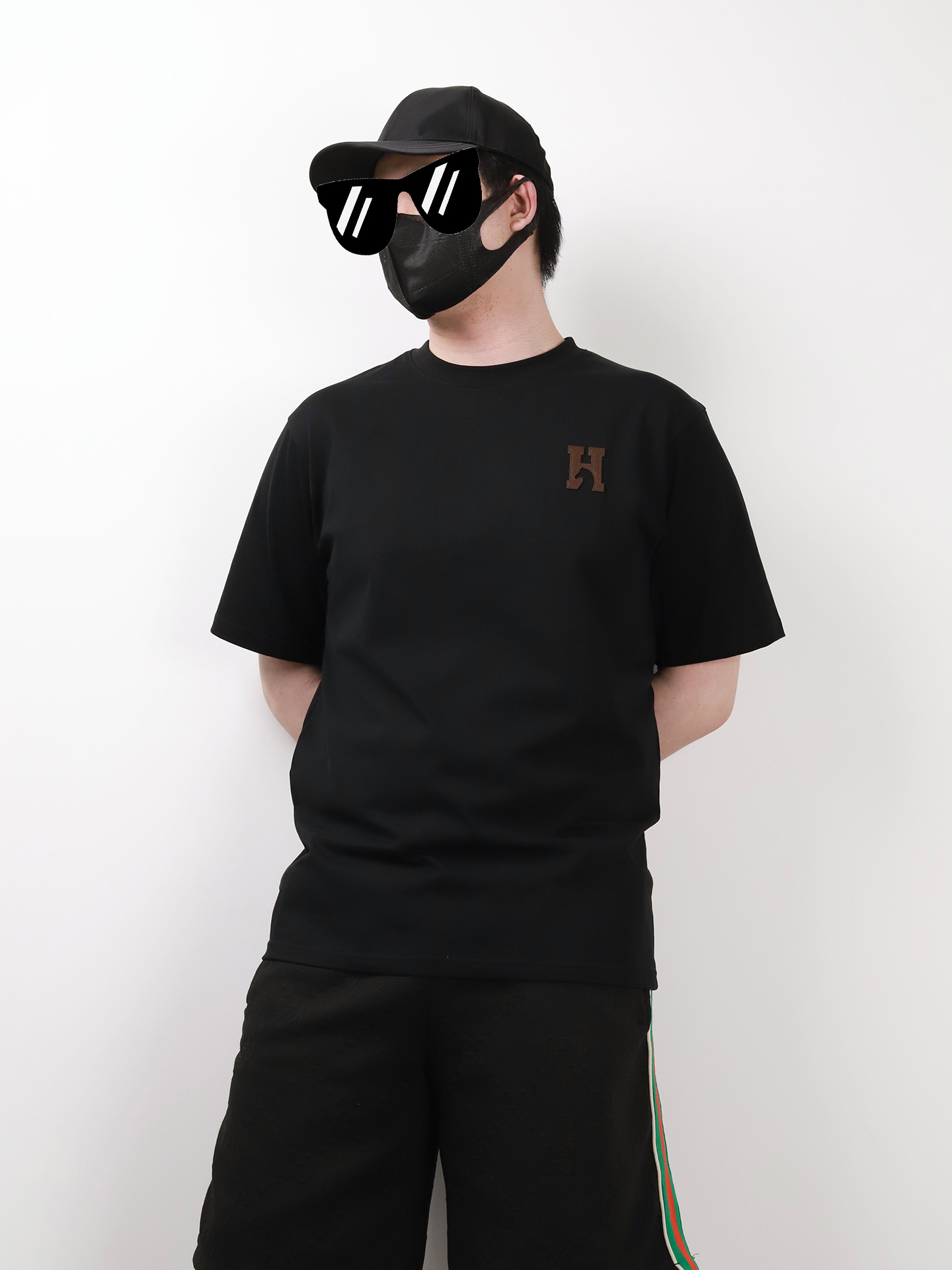 Herms leather label embroidered tee