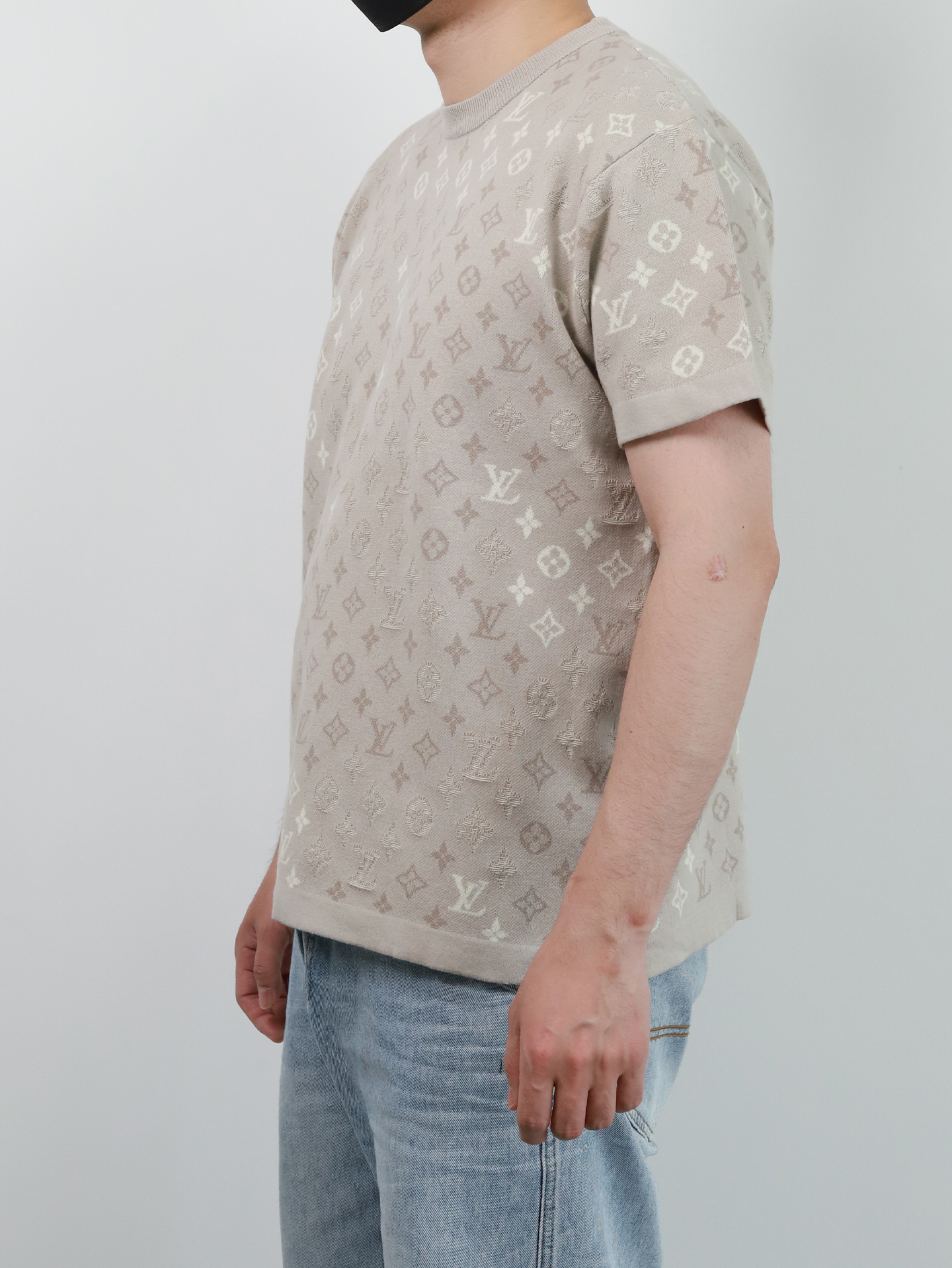 1V Monogram gradient knitting tee