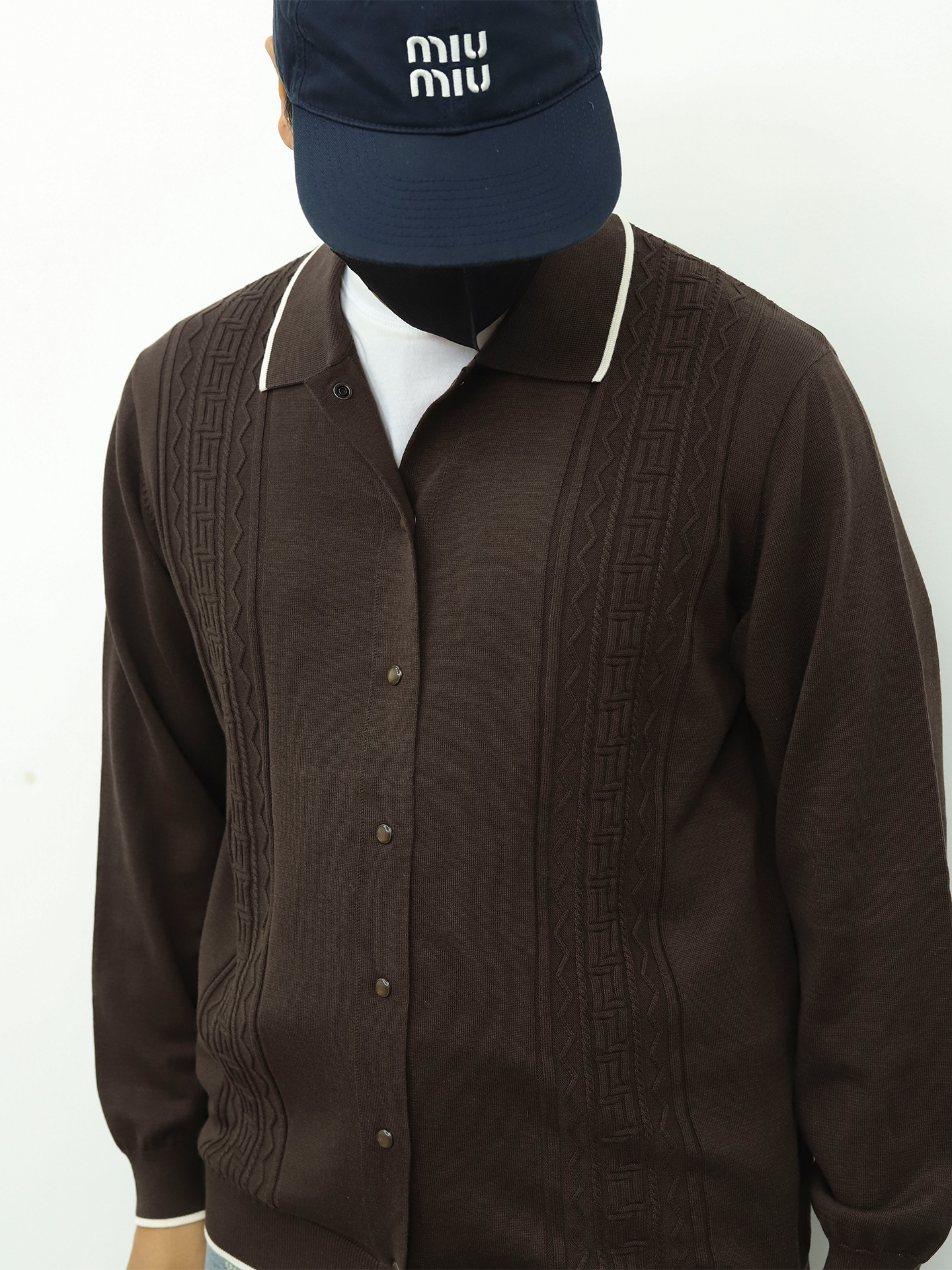 BC纽扣开衫几何纹路毛衫 咖色