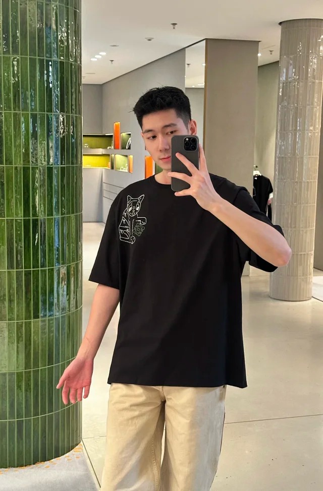 Loe Ceramic vase loose short sleeved