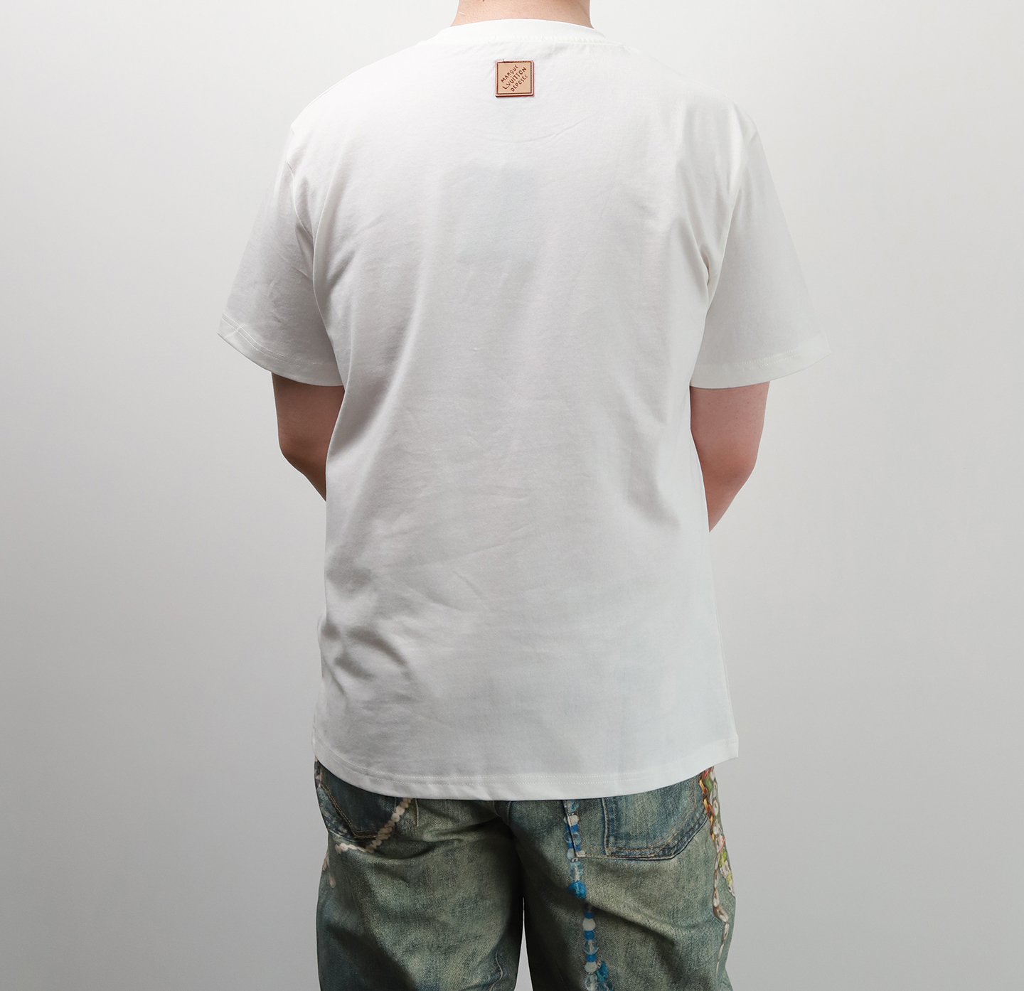 1V Coconut tree embroidery tee