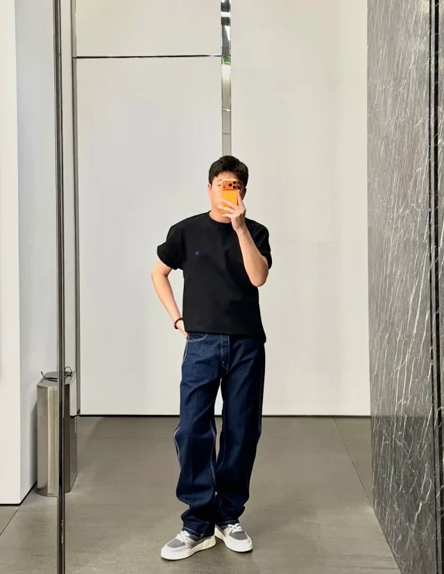 Item ID 9022 CE Triomphe Cotton Knitted Loose Round Neck Short Sleeve T-shirt